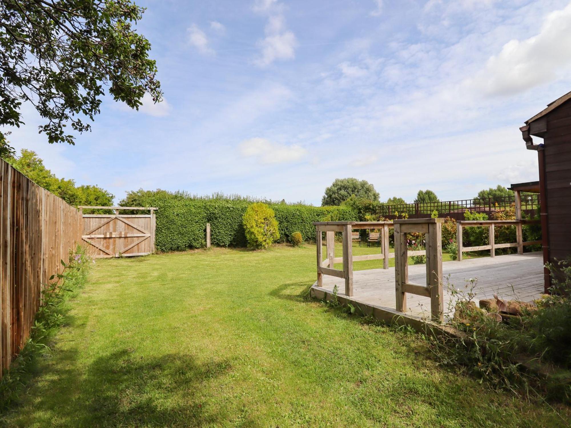 Meols Holiday Lodge Wirral Exterior photo